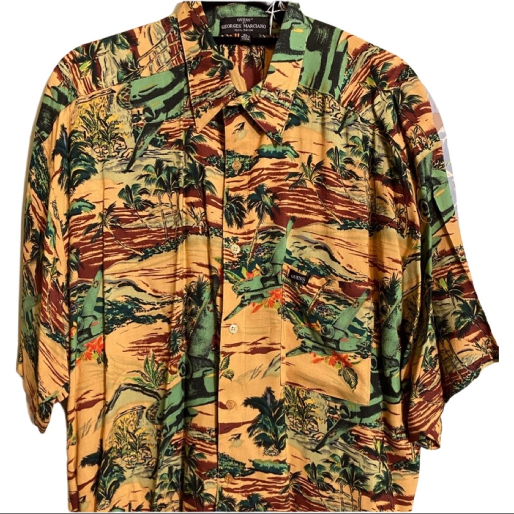 EUC VINTAGE GUESS MARCIANO ISLAND PRINT BUTTON DOWN SHIRT.